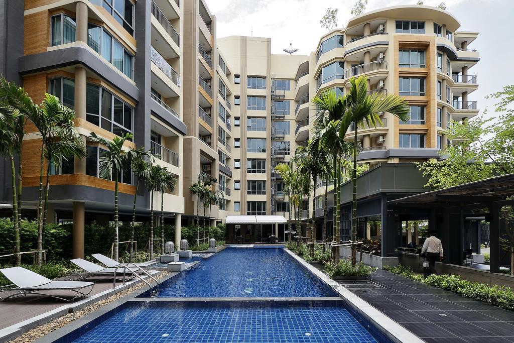 Siamese Nanglinchee Apartment Bangkok Exterior photo